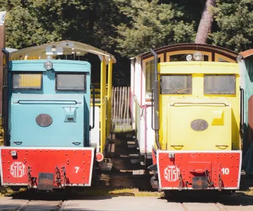 Petits trains et transports insolites