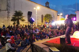 Théâtre de rue_Saint-Trojan-les-Bains
